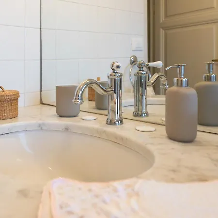 Quarto em Acomodações Particulares La Dimora Di Corte Lucca