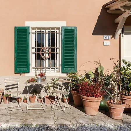 Quarto em Acomodações Particulares La Dimora Di Corte Lucca